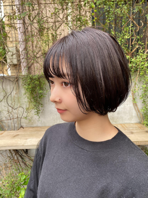 人気の【黒髪ショートボブ】前髪あり、なしの厳選15スタイル｜ショートヘアー