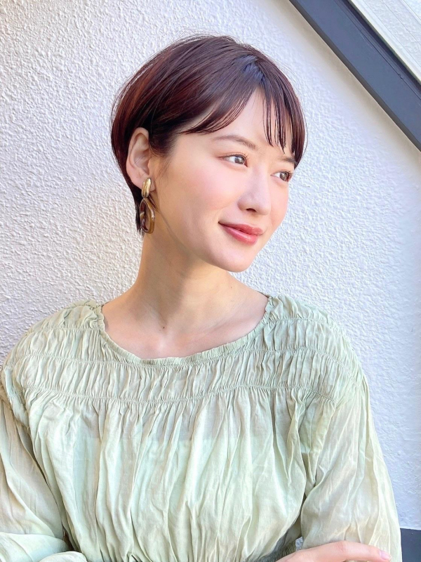 50代面長さんのショートヘア完全ガイド｜似合う髪型で-10歳若見えを叶える方法