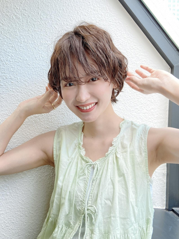 【40代必見】くせ毛を味方にするショートヘア術｜毎日ラクに若見えするデザイン集