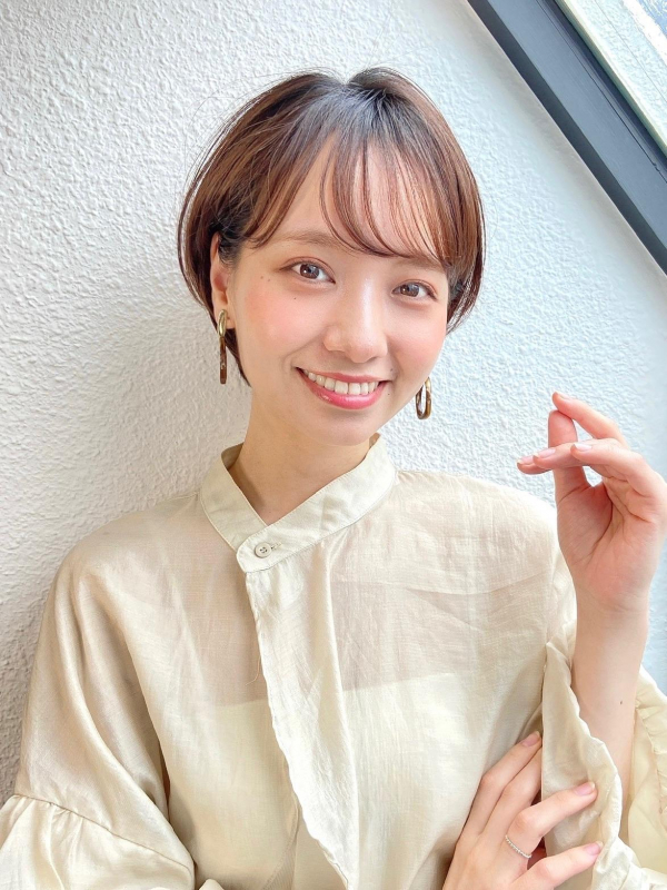 50代丸顔さんを小顔に見せるショートヘア完全ガイド！若返りの秘訣