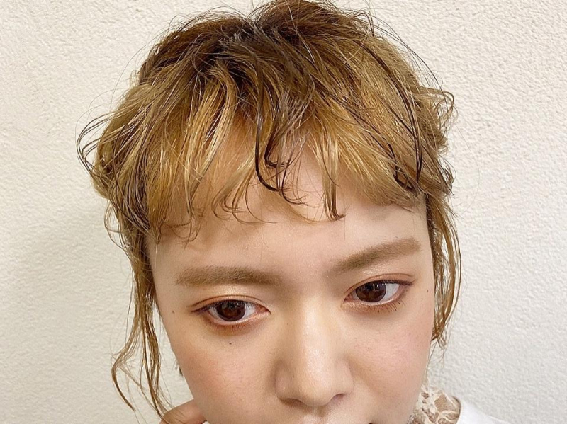 アイロンで火傷をしない裏技 ショートヘアで外ハネ アレンジ 青山 表参道の ショートヘア ショートボブ が得意な小さな隠れ家美容室natsuya 美容院