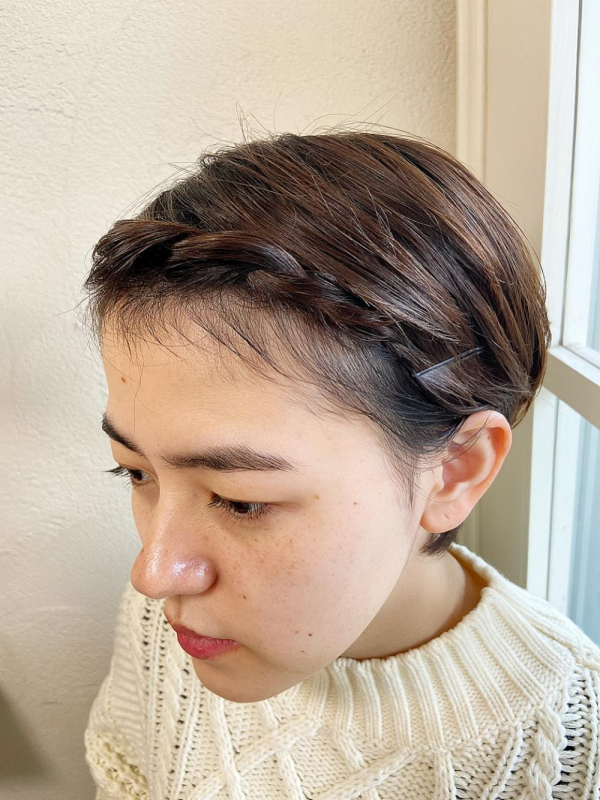 ショートヘア前髪アレンジ