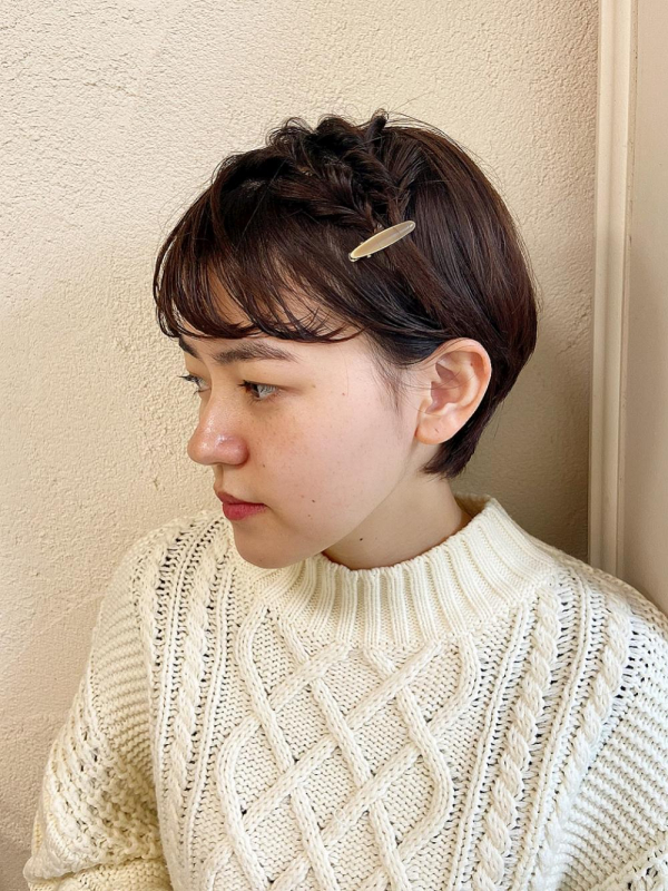 ショートヘアサイドくるりんぱアレンジ