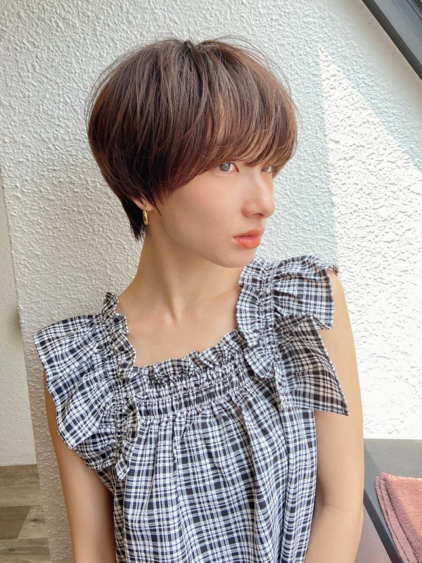 前髪ありショートヘア大人マッシュショート
